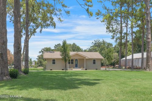 3607 E Old Spanish Trl, New Iberia, LA, 70560-8282 | Card Image