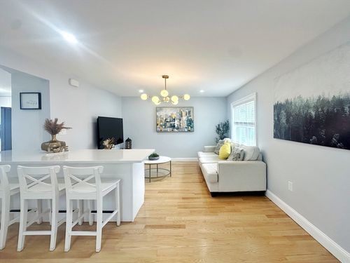 28-28 Arnold St, Quincy, MA, 02169-7012 | Card Image