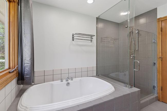 8 Woodhill Ln, House other with 3 bedrooms, 3 bathrooms and null parking in North Oaks MN | Image 7