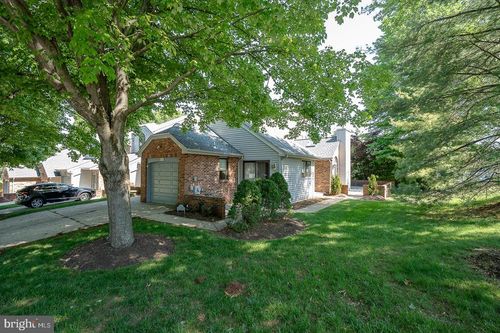 9315 Eagleview Dr, LAFAYETTE HILL, PA, 19444-1735 | Card Image