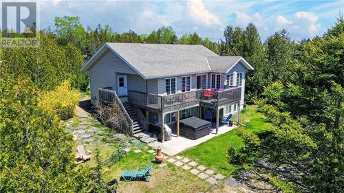 619 Lake Huron Dr, Spring Bay, ON, P0P2B0 | Card Image