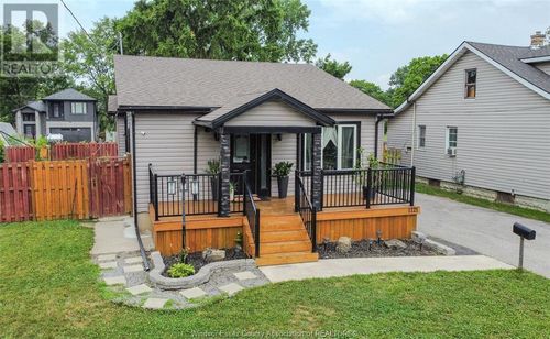 1721 S Cameron Blvd, Windsor, ON, N9B3C9 | Card Image