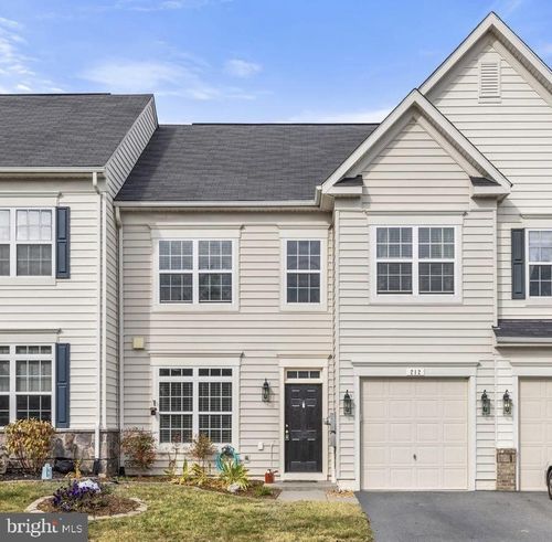 212 Bowling Green Cir, STEPHENS CITY, VA, 22655-4885 | Card Image