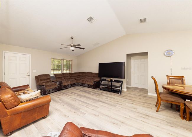21900 Sw 83 Rd Loop, House other with 3 bedrooms, 2 bathrooms and null parking in DUNNELLON FL | Image 8