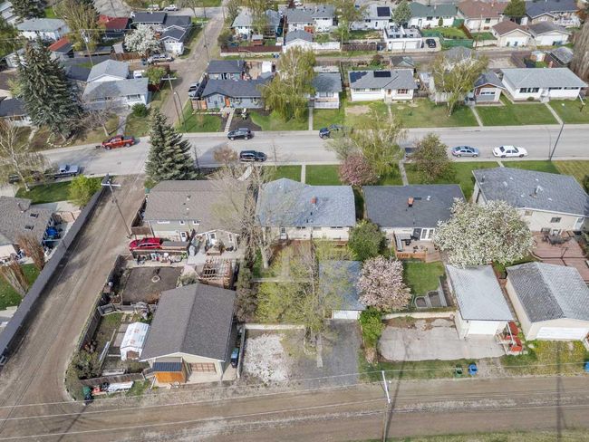 7424 Fleetwood Dr Se, House other with 4 bedrooms, 2 bathrooms and 4 parking in Calgary AB | Image 44