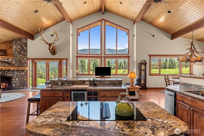 6720 Stemilt Loop Rd, House other with 3 bedrooms, 3 bathrooms and 4 parking in Wenatchee WA | Image 11