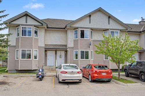 65 Royal Birch Villas Nw, Calgary, AB, T3G5V2 | Card Image