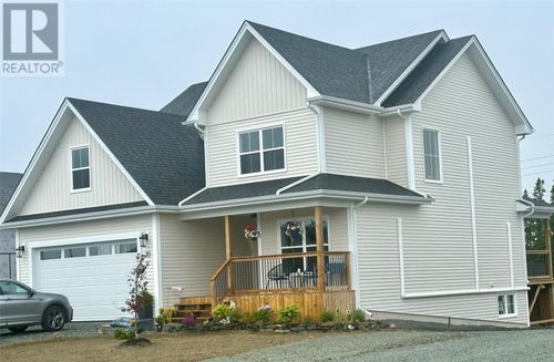 5 Blandford St, House with 4 bedrooms, 3 bathrooms and null parking in Gander NL | Card Image