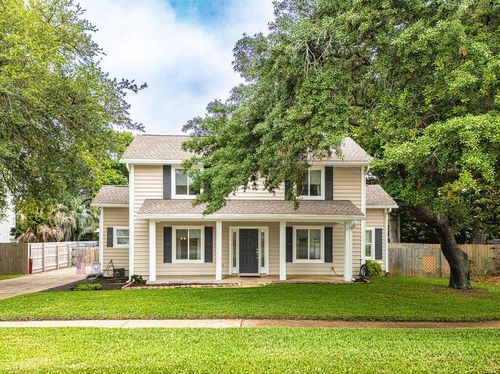15 Winfield Way, Mary Esther, FL, 32569-1876 | Card Image