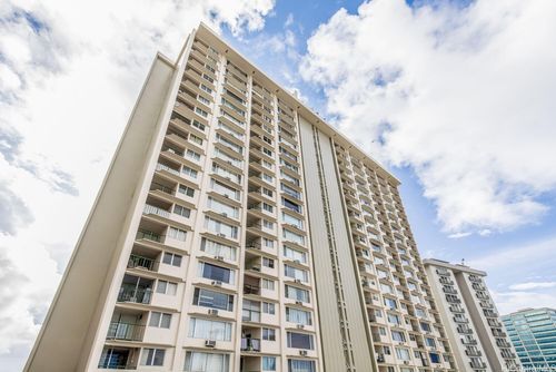 404-747 Amana Street, Honolulu, HI, 96814 | Card Image