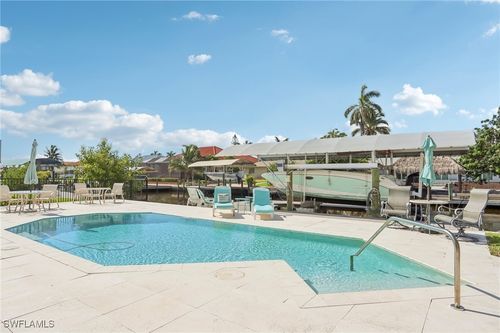 225 3rd St, BONITA SPRINGS, FL, 34134-7324 | Card Image