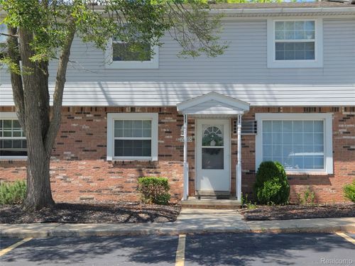 27780 Reo Rd, Grosse Ile, MI, 48138-2029 | Card Image
