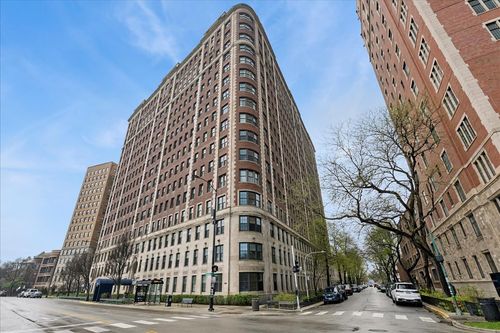1d-3750 N Lake Shore Dr, Chicago, IL, 60613-4238 | Card Image