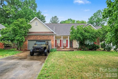 12310 Panthersville Dr, Charlotte, NC, 28269-8232 | Card Image