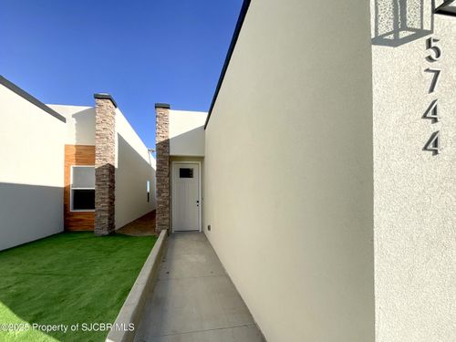 5744 Chance Ln, Farmington, NM, 87402-5148 | Card Image