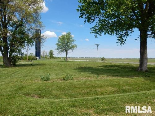 10517 Main St, Waverly, IL, 62692-6141 | Card Image