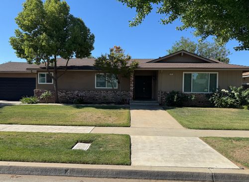 2051 E Fremont Ave, Fresno, CA, 93710-4545 | Card Image