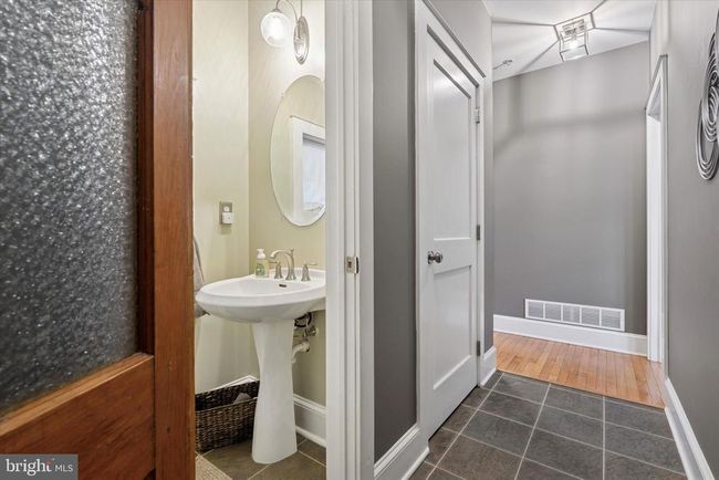 105 Shoen Rd, House other with 5 bedrooms, 4 bathrooms and null parking in Exton PA | Image 15