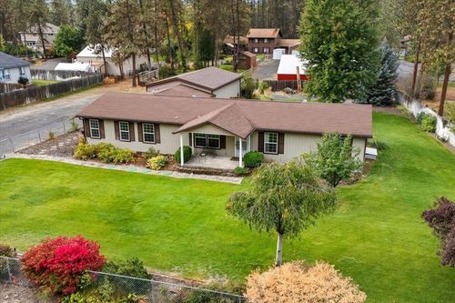 8827 N Seven Mile Rd, Nine Mile Falls, WA, 99026-9683 | Card Image