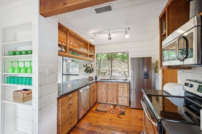 1002 Jousting Pl, House other with 3 bedrooms, 3 bathrooms and 4 parking in Austin TX | Image 10