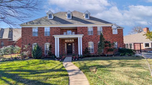 7206 Forestwind Ct, Arlington, TX, 76001-4850 | Card Image