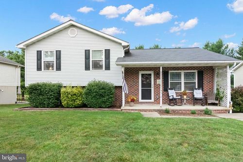 51 Mason Dixon Dr, LITTLESTOWN, PA, 17340-1522 | Card Image