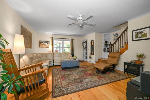 3040 Hobart St, Woodside, NY, 11377-1459 | Card Image