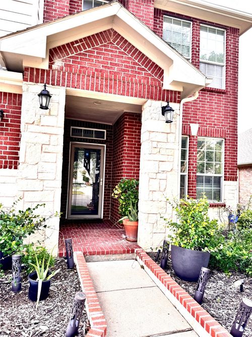 724 Clear Water Dr, Lewisville, TX, 75056-4157 | Card Image