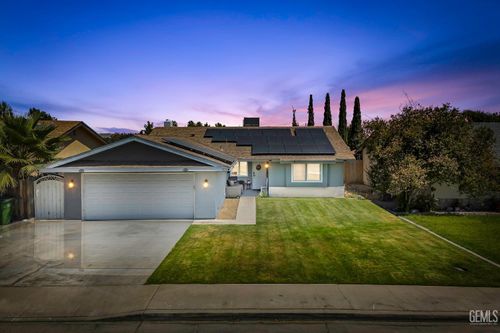 302 Pilgrim Ave, Taft, CA, 93268-2613 | Card Image