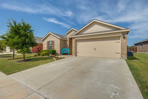1011 Riverstone Trl, Princeton, TX, 75407-2260 | Card Image