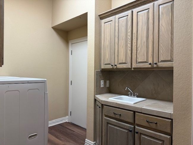 APT-203 - 107 Mockingbird Ln, Condo with 3 bedrooms, 2 bathrooms and 2 parking in Midland TX | Image 9
