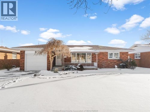 26 Lutsch Ave, Leamington, ON, N8H4C1 | Card Image