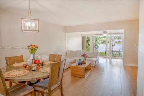 754 Banks Rd, Coconut Creek, FL, 33063-4658 | Card Image