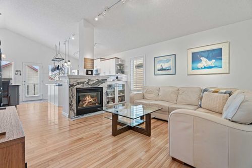 143 Prestwick Landing Se, Calgary, AB, T2Z3S4 | Card Image