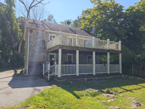 1067 Hartford Tpke, Waterford, CT, 06385-4005 | Card Image