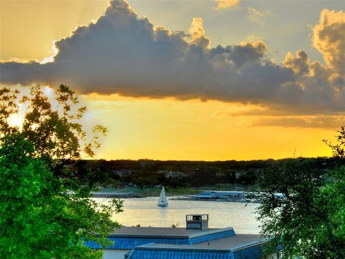 1008 Challenger, Lakeway, TX, 78734-4212 | Card Image