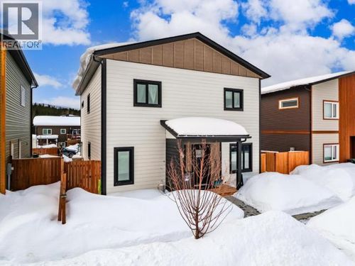 38 Evelyn Ave, Whitehorse, YT, Y1A0S5 | Card Image