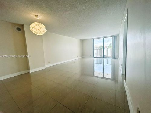 apt-409-2625 Collins Ave, Miami Beach, FL, 33140-4748 | Card Image