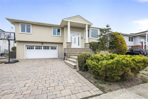 1328 Park St, Atlantic Beach, NY, 11509-1621 | Card Image