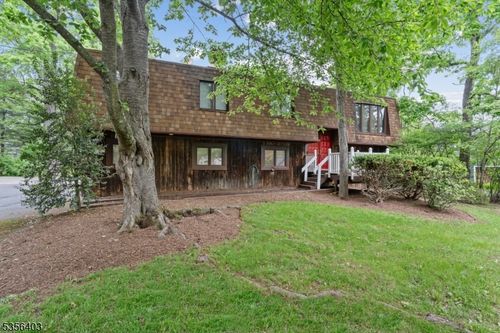 87 Ivy Ln, Bridgewater, NJ, 08807-2546 | Card Image