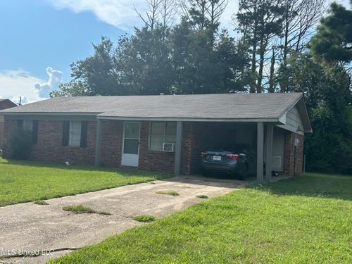 2905 Mckennedy Dr, Greenwood, MS, 38930-3807 | Card Image
