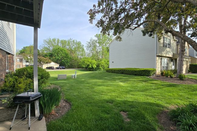 1338 - 1338 Stratford Dr, Condo with 3 bedrooms, 2 bathrooms and 2 parking in Gurnee IL | Image 18