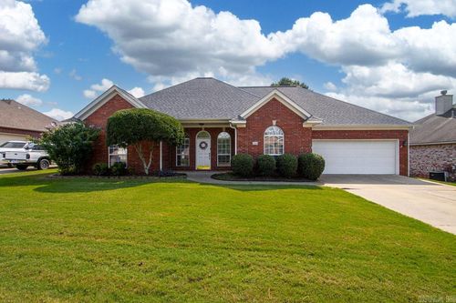 2212 Defoe Cir, Bryant, AR, 72022-2972 | Card Image