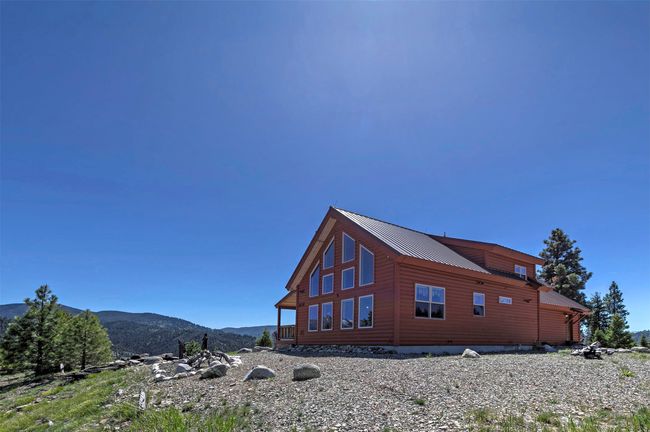 966 Forest Service Road, House other with 2 bedrooms, 3 bathrooms and null parking in Darby MT | Image 47