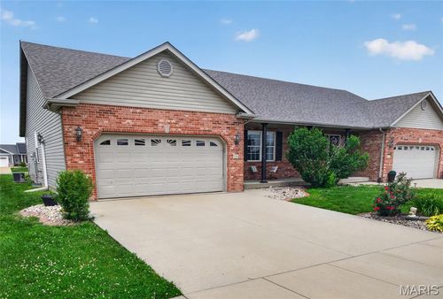 a-55 Bridgewater Ln, Highland, IL, 62249-5957 | Card Image