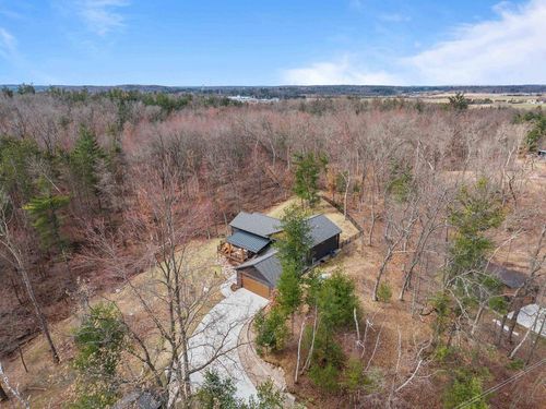 10143 Yellow Brick Road, Amherst, WI, 54406 | Card Image