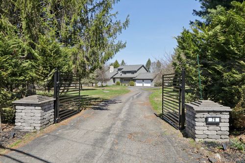 76 Waterbury Rd, Warwick, NY, 10990-2438 | Card Image