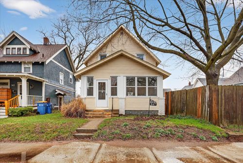 947 Crescent Street Ne, Grand Rapids, MI, 49503 | Card Image