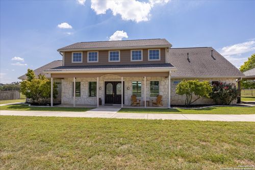 176 Comfort Valley Ln, Comfort, TX, 78013-3327 | Card Image