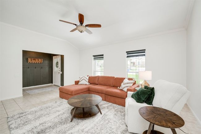 6502 Walebridge Ln, House other with 3 bedrooms, 2 bathrooms and 4 parking in Austin TX | Image 9